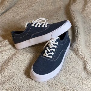 NWOT Nautica Landen Sneakers
